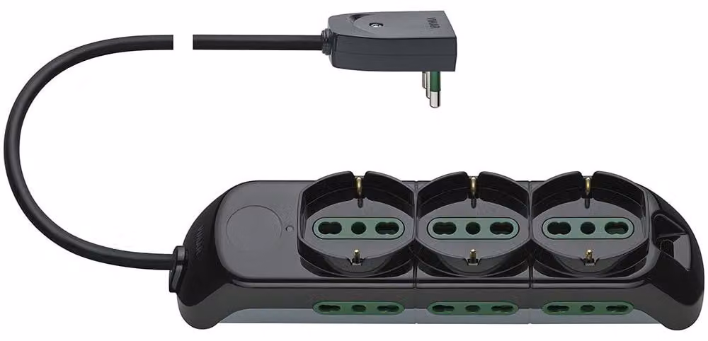 Vimar FP00530.C: Presa multipla con 3 prese universali e 6 prese di sicurezza