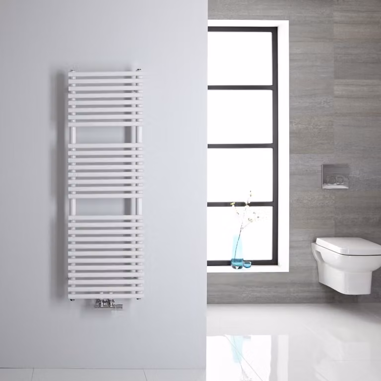 Scaldasalviette Bianco con Attacco Centrale - 280W - Magera