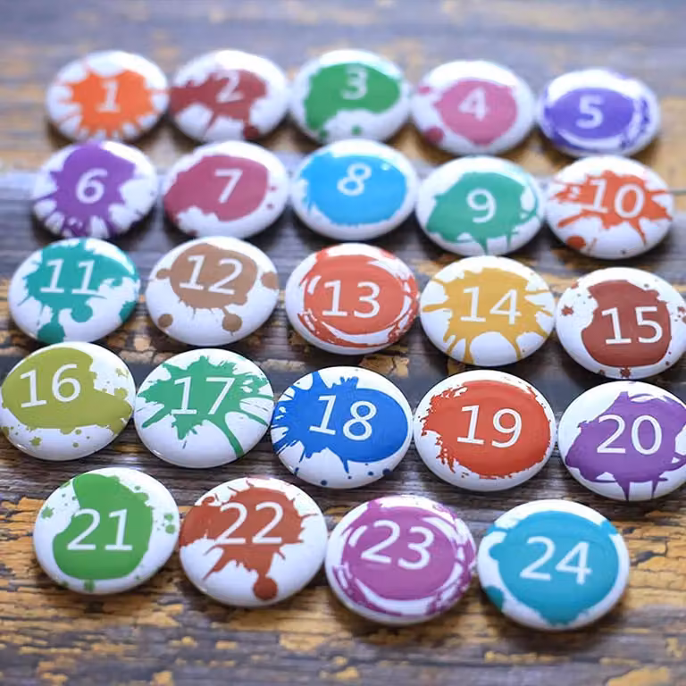 Calendario dell'Avvento con 24 bottoni - Calendario di Natale - Numeri per il calendario dell'Avvento - Numeri - Bottoni per creare un calendario personalizzato - Calendario di Natale