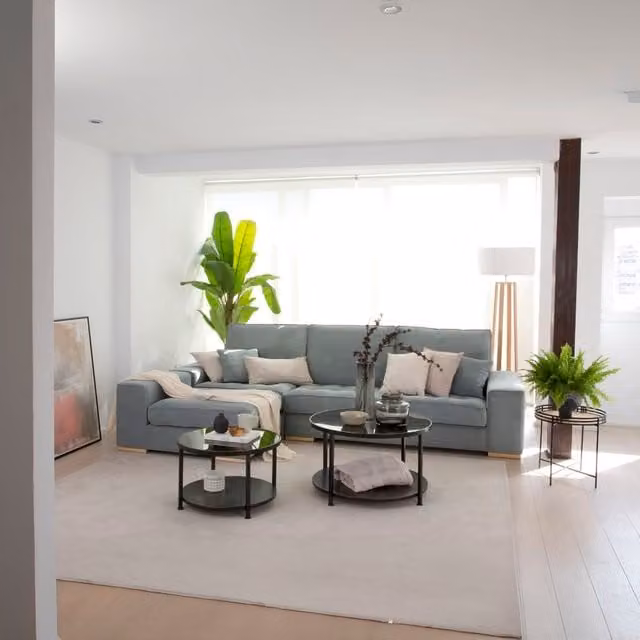 Divano letto Moa Banak a L con lato sinistro, 4 posti, rivestimento in tessuto grigio, modello moderno e reversibile