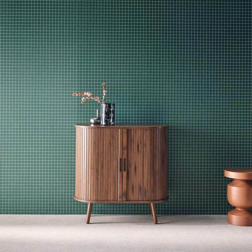 Credenza in stile scandinavo Sweeek con ante scorrevoli e ripiano, marrone