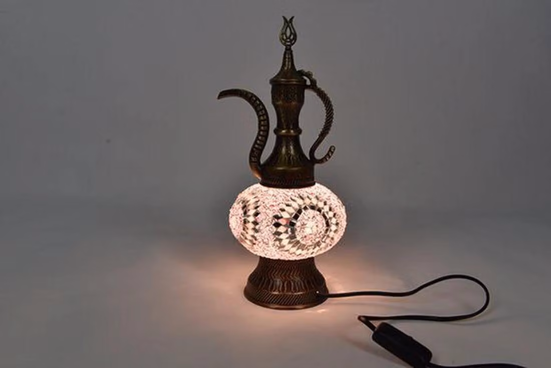 Lampada da tavolo Ibrik turca realizzata a mano in rosa per interni ed esterni, caraffa orientale