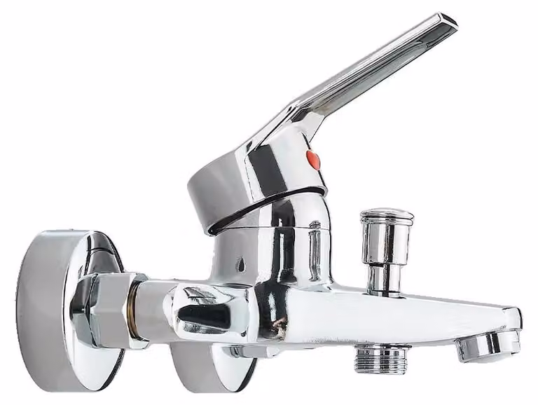 Set di rubinetteria per doccia, montaggio a parete, design moderno, finitura cromata