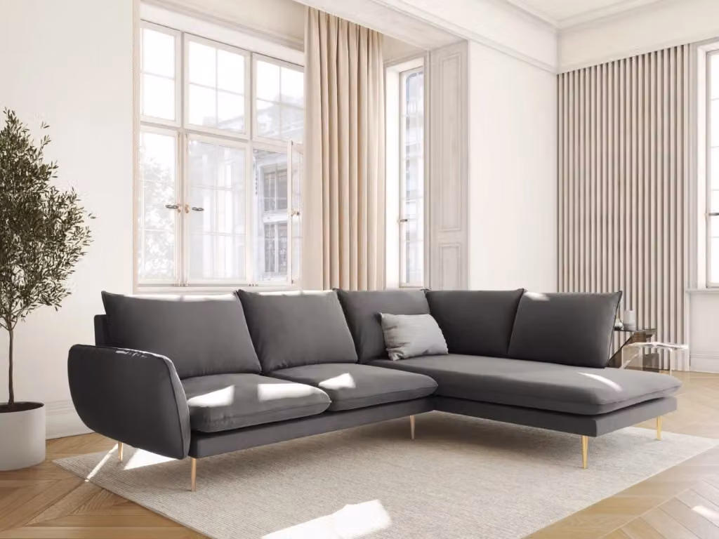 Divano angolare destro Vienna di Cosmopolitan Design in velluto grigio chiaro con dettagli oro, 6 posti, L 275 x P 95 x H 87,5 cm – 2