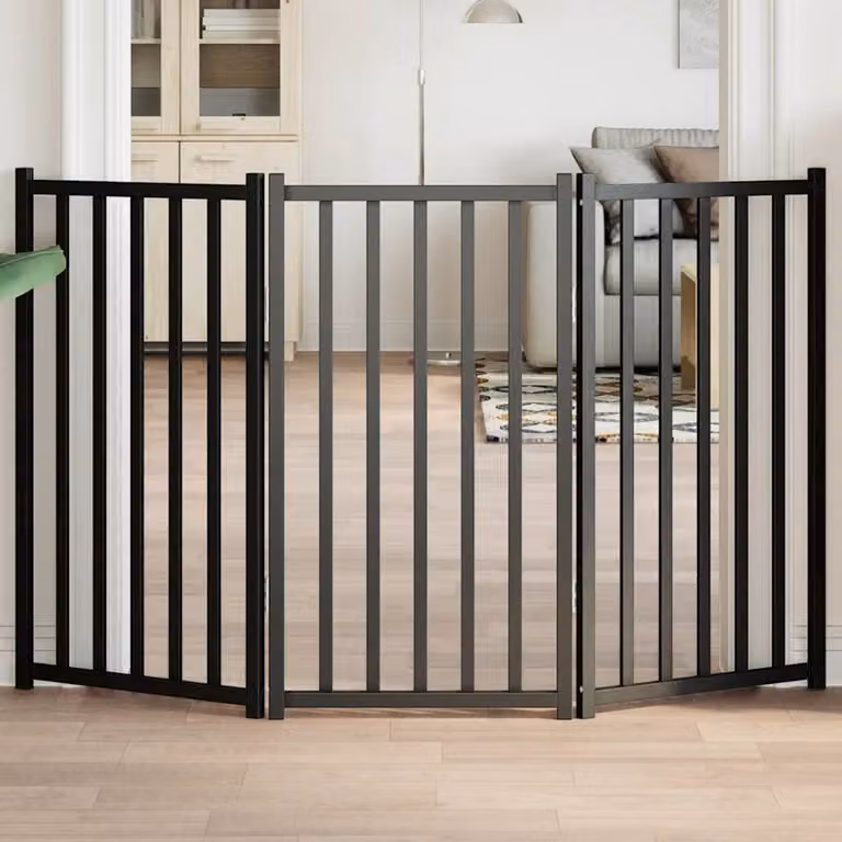 Cancello per cani pieghevole vidaXL in 3 pannelli in legno di abete massello, colore nero, larghezza: 150 cm