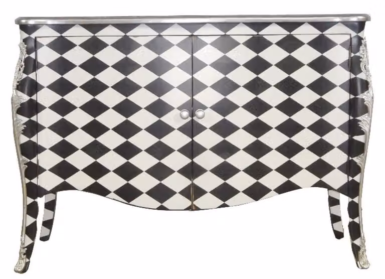 Comò Casa Padrino Barock, motivo a scacchi, nero/bianco, 120 cm - Mobile contenitore con 2 ante e applicazioni in argento
