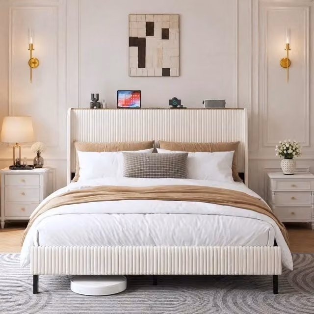 Letto imbottito Mivray con testiera a canali in velluto a coste beige e crema e struttura con doghe in metallo L/P/H: 160 x 200 cm – 1