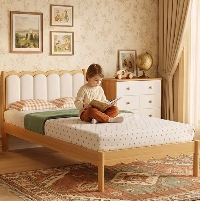 Letto singolo imbottito per bambini 90x200 cm con testiera in PU beige e struttura in legno massiccio