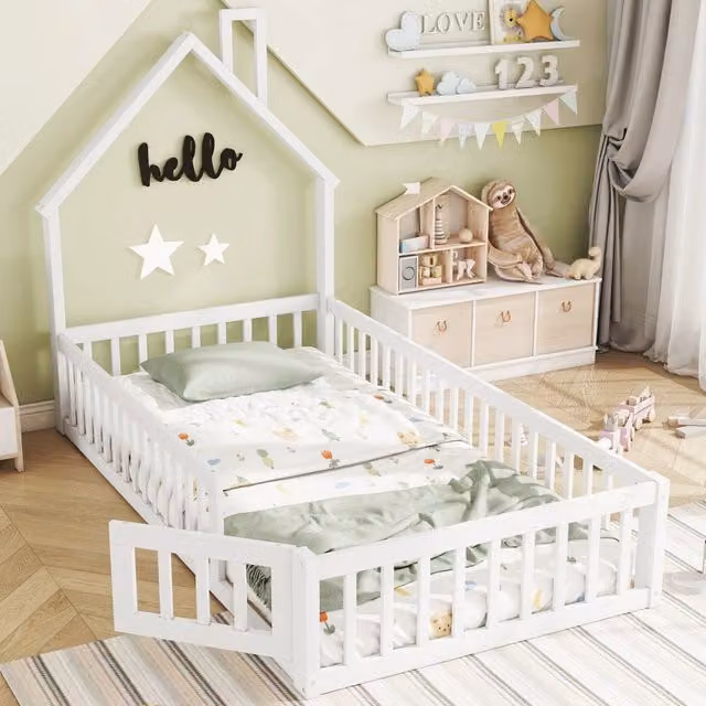 Letto a casetta per bambini WISHDOR in legno e MDF bianco con sponde di sicurezza e rete a doghe, L/P/H: 90 x 200 cm