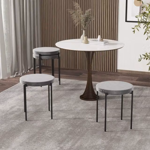 Set di 4 sgabelli da cucina impilabili WISHDOR con seduta in velluto e struttura in metallo grigio scuro, L/P/H: 41,5 x 41,5 x 46 cm