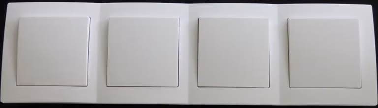 7778 Levina in plastica, 4 interruttori a levetta bianchi, 250 V, 10 A