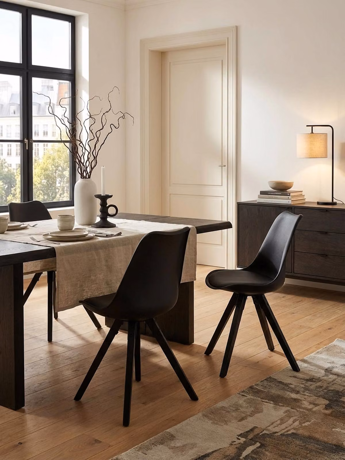 Set di 2 sedie da sala da pranzo retrò nere con gambe nere, sedie imbottite con schienale scandinavo, sedie da cucina imbottite in ecopelle