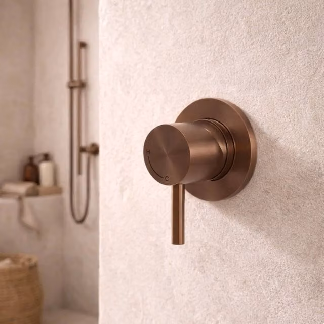 Miscelatore a muro SINED modello LEVANTE in acciaio inox 316L con finitura oro rosa per interni ed esterni – 1