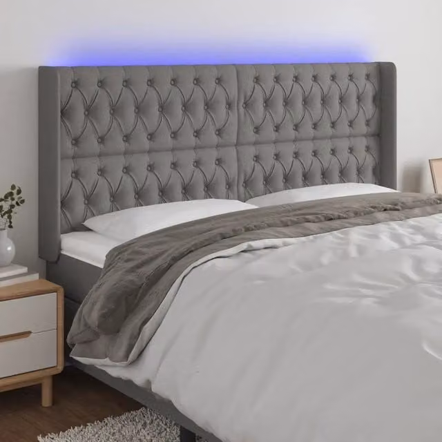 Testiera con LED Design Mania in tessuto grigio con porta USB, L: 203 cm, P: 16 cm, H: 118/128 cm