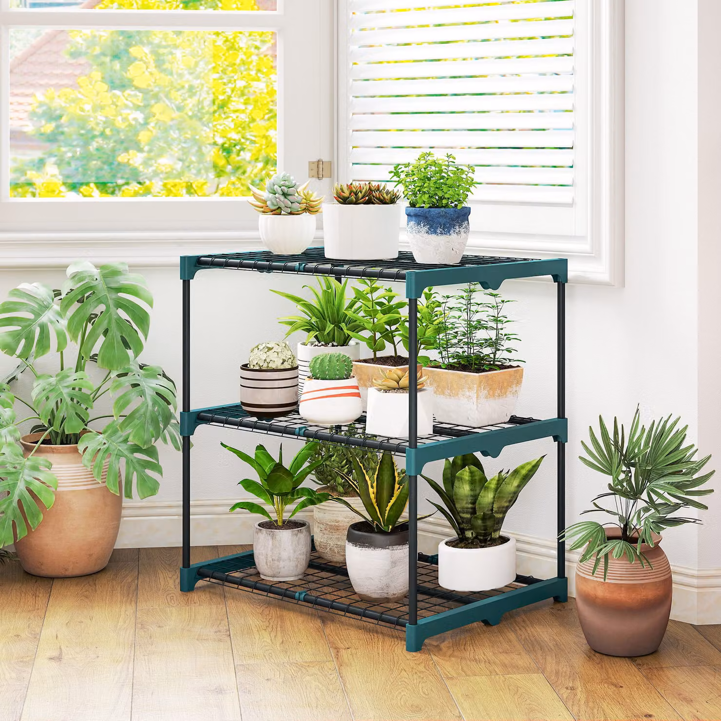 Portavasi Outsunny a 3 livelli in acciaio, ideale per interno ed esterno, Verde scuro, Altezza: 72 cm – 2