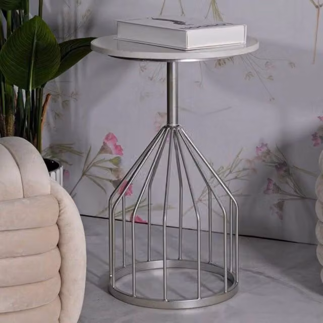 Tavolino da salotto moderno DMORA in marmo e metallo argento, L/P/H: 37,5 x 37,5 x 58 cm