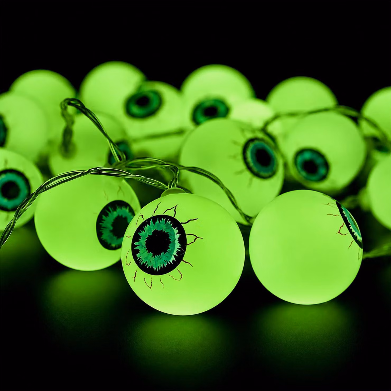 Catena luminosa a tema Halloween, 3 metri, 20 occhi di fantasmi verdi a LED, alimentazione a batteria