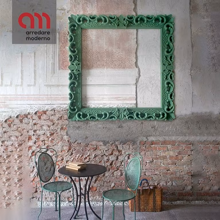 Cornice Frame of Love - S Slide