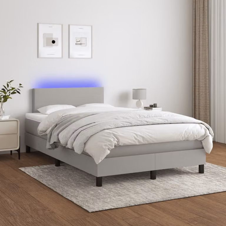 The Living Store Letto a molle con materasso e LED in tessuto grigio chiaro 120x200 cm