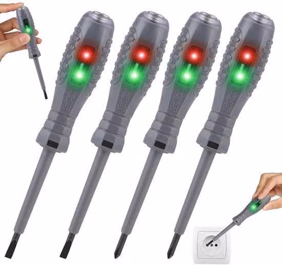 Set di 4 cacciaviti 2-in-1 con robusto collegamento e punta magnetica, inclusi tester di tensione e corrente per la verifica sicura degli interruttori