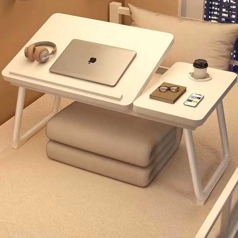 Tavolino portatile per laptop, ideale per letto e divano - Modello A - Pieghevole - Con superficie di appoggio - Altezza regolabile da 27 a 40 cm - Inclinazione di 35° - Struttura in metallo - Bianco