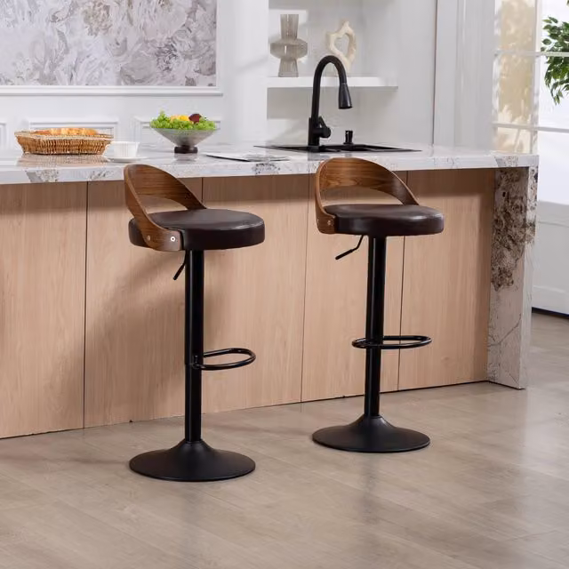 Set di 2 sgabelli da bar REDOM girevoli a 360° regolabili in altezza con schienale in similpelle marrone