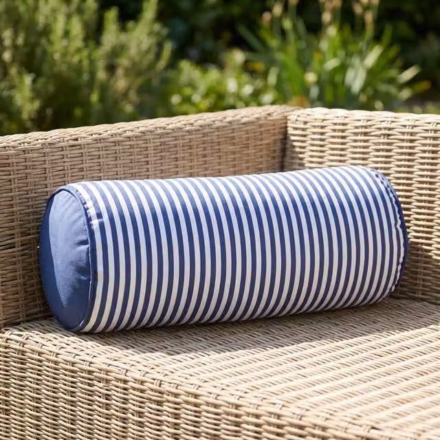 Cuscino cilindrico KASANOVA a righe blu idrorepellente L: 50 cm, H: 18 cm