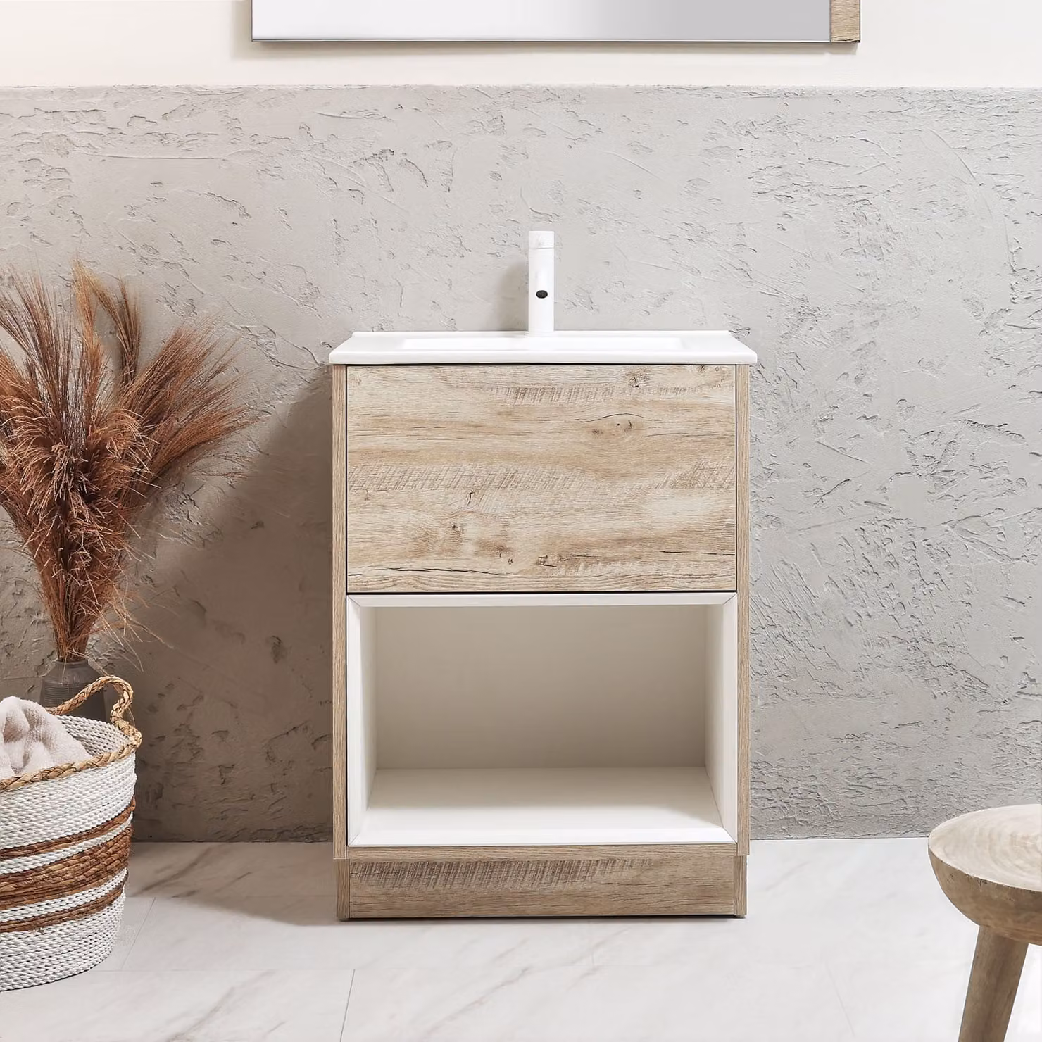 Mobile Bagno con Ripiano Aperto in Rovere Chiaro da 612mm con Lavabo Bianco (Chalk) e Luci LED - Hoxton