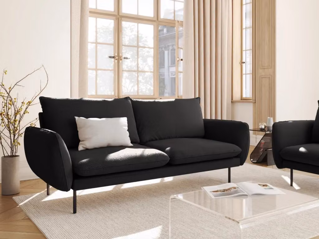 Divano 3 posti Vienna di Cosmopolitan Design in bouclé nero con struttura in metallo – 2