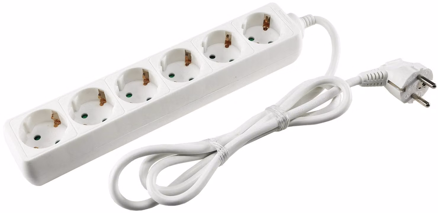 Presa di corrente con contatto di terra a 6 vie 3500W 1,4 m di cavo bianco