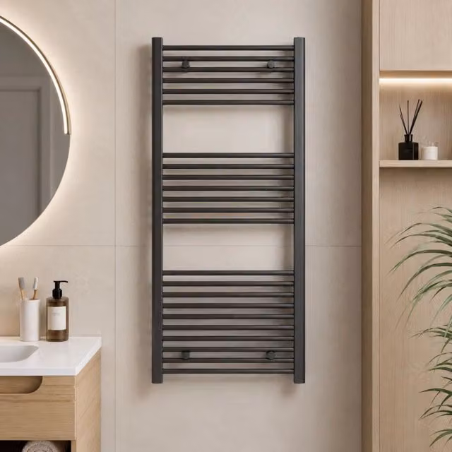 Scaldasalviette per bagno OGOMONDO in acciaio nero opaco con 23 tubi, H 120 cm x L 50 cm x P 45 cm