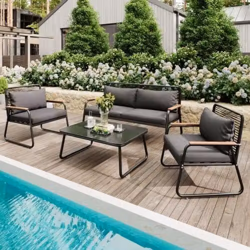 Set di mobili da giardino per 4 persone, composto da un divano lounge da esterno con divano a due posti e poltrone singole, tavolino in vetro temperato e struttura in ferro zincato, resistente agli agenti atmosferici, ideale per balconi e terrazzi, colore