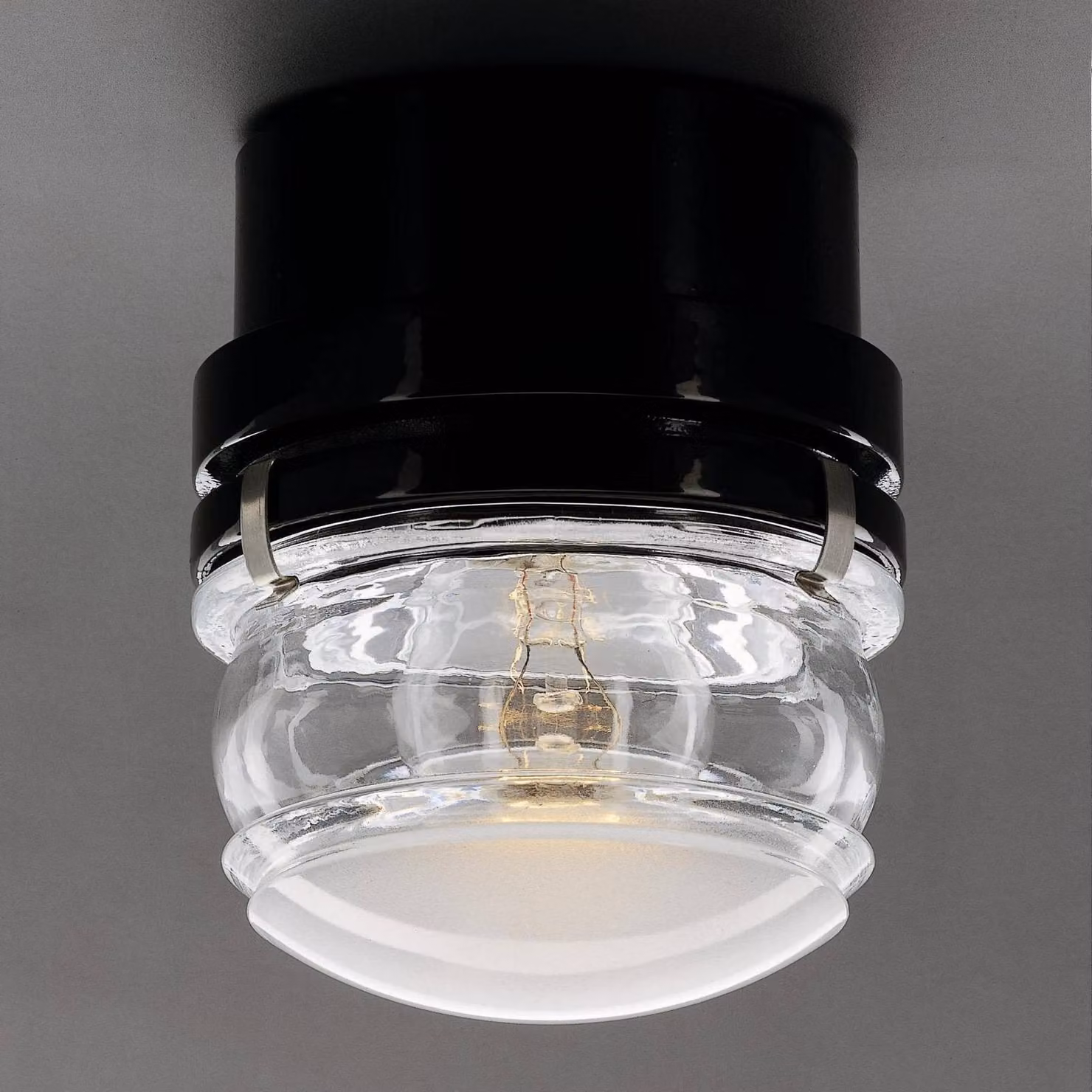 Oluce Applique da parete di design Fresnel, Nero, Bagno, Metallo, Design, Applique