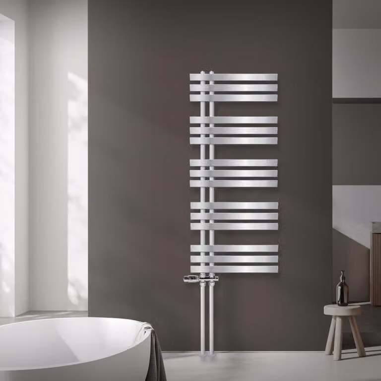 Radiatore da bagno LuxeBath Design, 500x1200 mm, cromo, set di collegamento termostatico tramite attacco a pavimento, senza elemento riscaldante