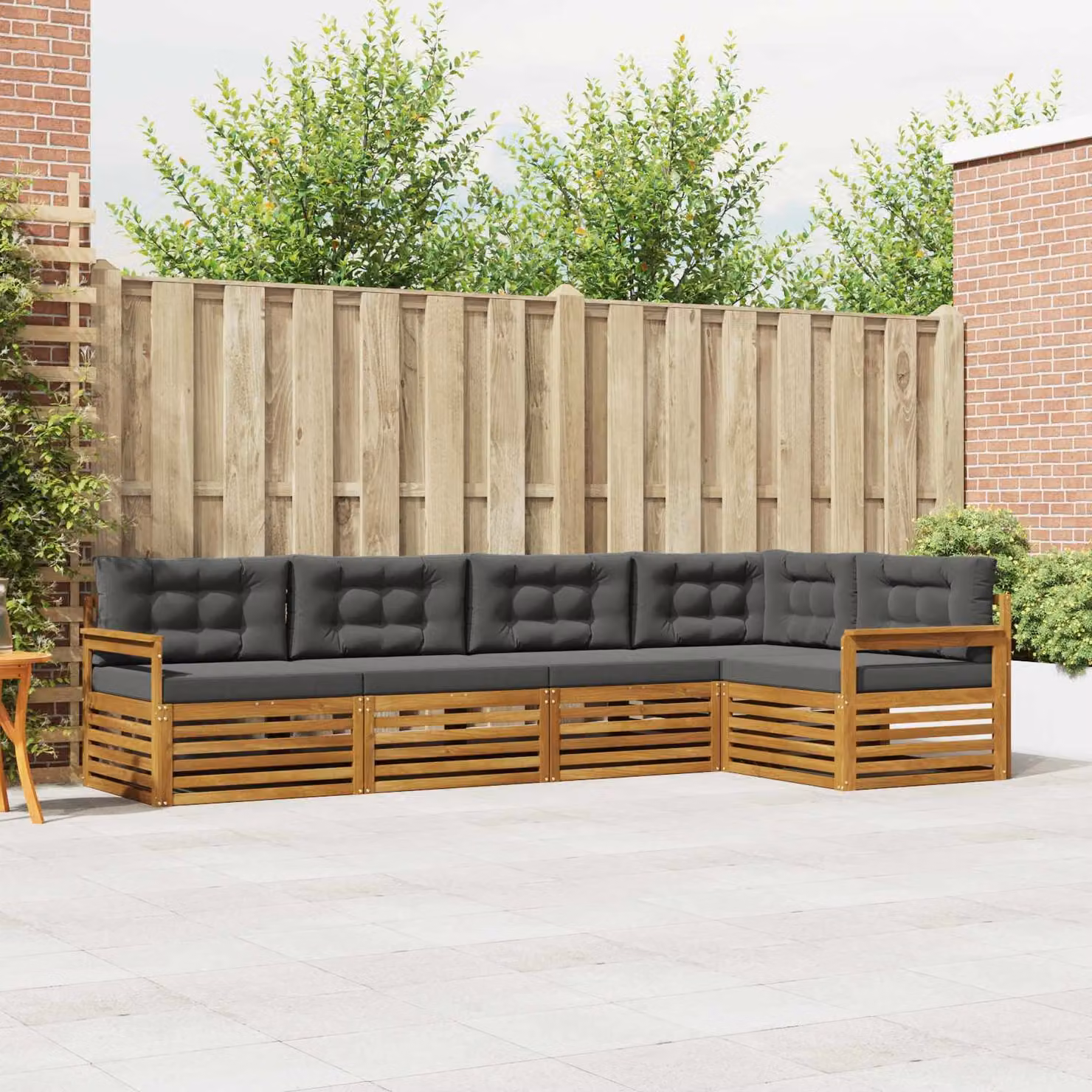 vidaXL Set di divani da esterno a L in legno di acacia con cuscini, 5 pezzi, Beige e Antracite