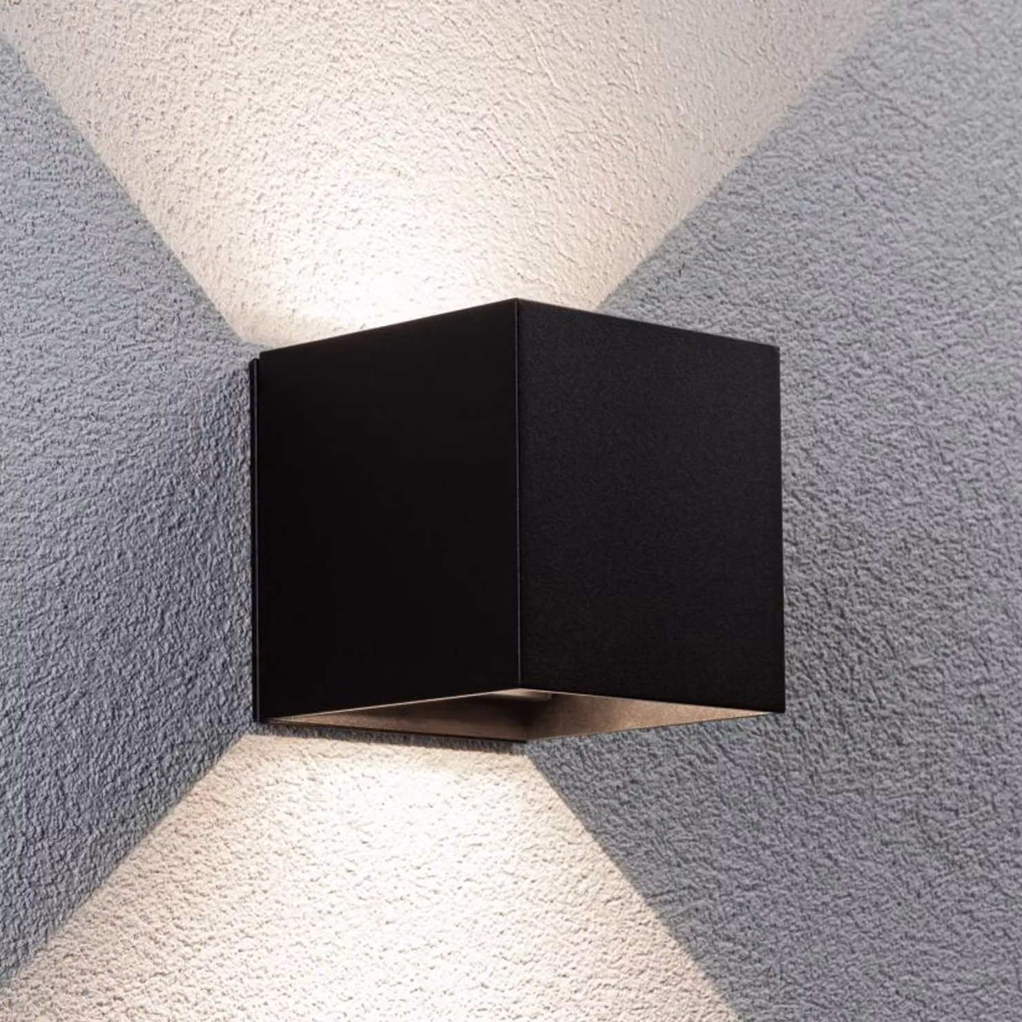 Paulmann Applique da esterni LED ricaricabile Nyara, nera, 10 cm, con sensore, IP44 Nyara, Nero, Bagno, Alluminio, Moderno, Applique da esterni