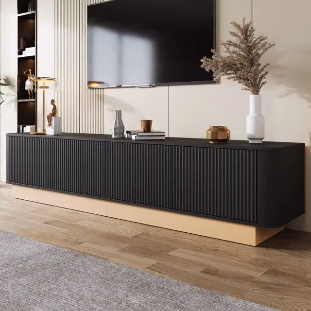Mobile TV 200x40x47.5 cm con ante scanalate e ripiani regolabili in MDF nero