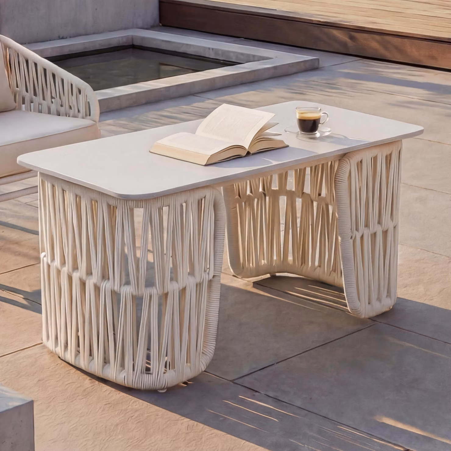Tavolo da salotto HWC-P90, tavolo da giardino, tavolo da balcone, outdoor, intreccio in corda, pietra sinterizzata 43x90x45 cm ~ crema, piano crema