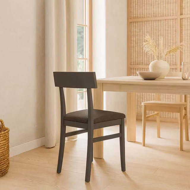 Set di 2 sedie da pranzo imbottite in legno grigio scuro Zaira con struttura in legno facili da pulire Made in Italy | Duzzle
