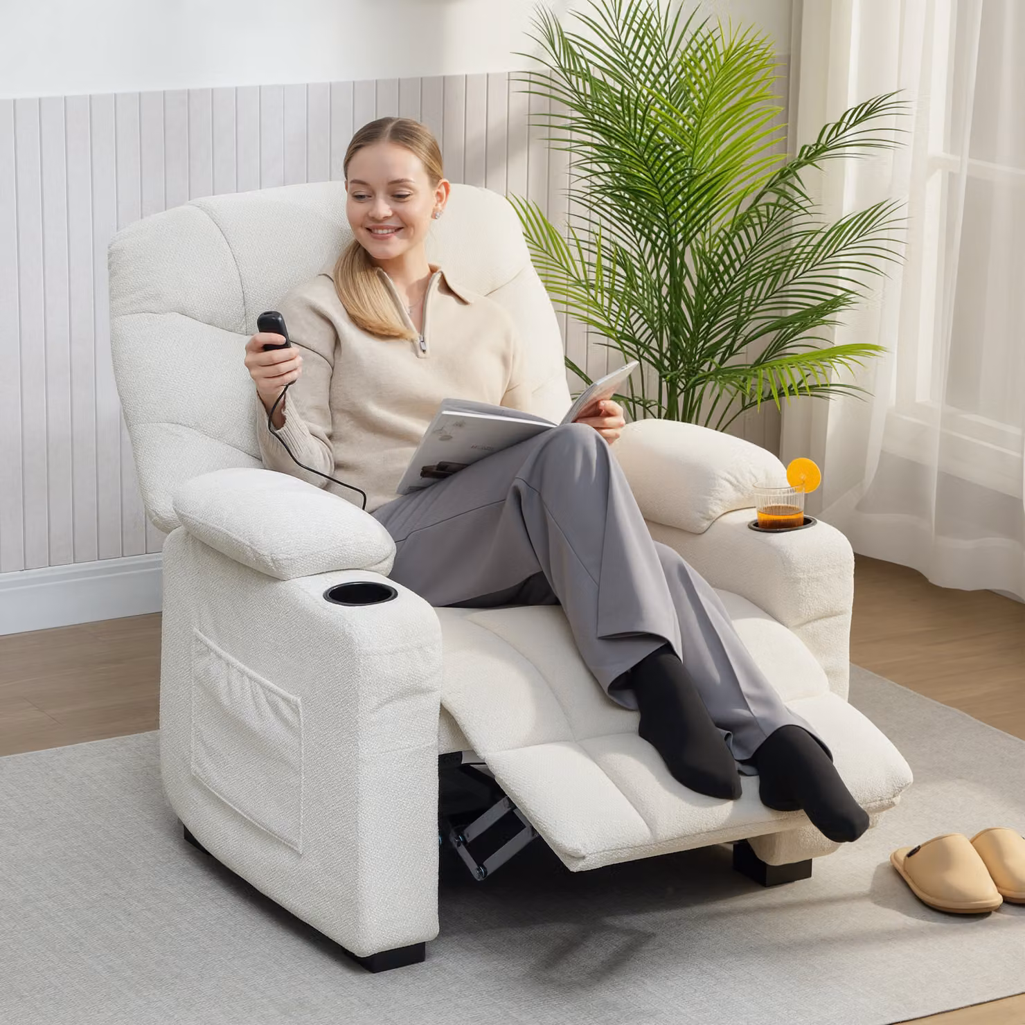 Poltrona Relax Elettrica Reclinabile HOMCOM in Velluto Crema con Poggiapiedi e Telecomando – 2