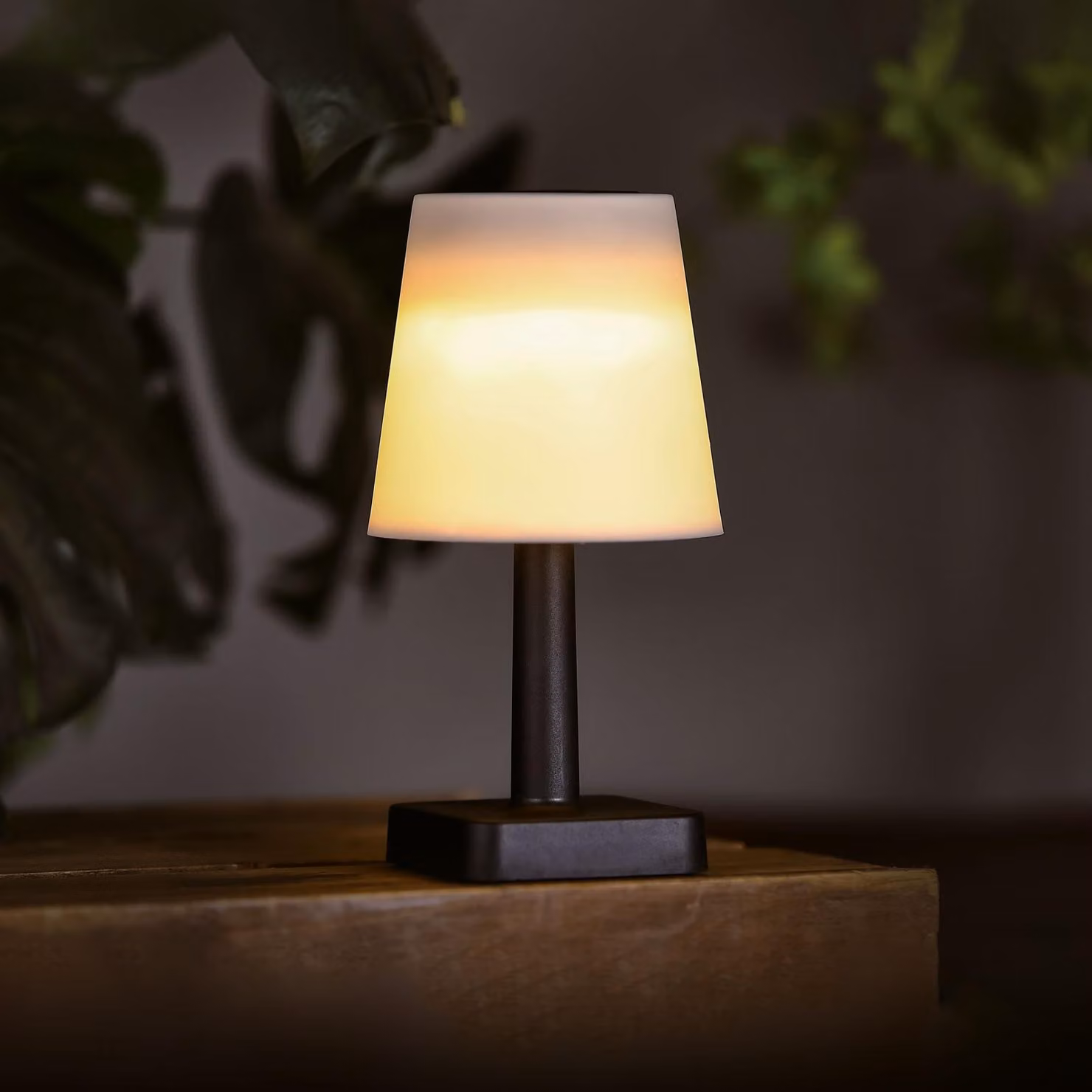 Lampada da tavolo solare per esterni, alimentata a energia solare, Ø12 x 23 cm - Bianca - Luce LED bianca calda - IP44 - Senza fili - Giardino, terrazza e balcone [13006]