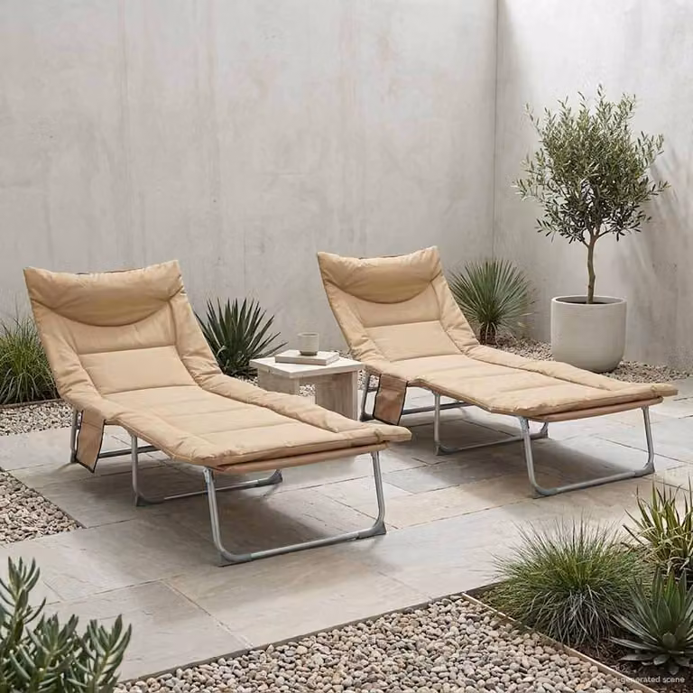 vidaXL Lettino prendisole pieghevole con 2 cuscini beige in acciaio verniciato e tessuto resistente ai raggi UV