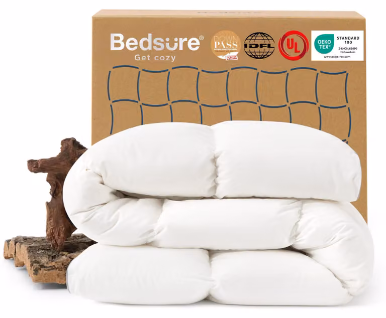 Piumino matrimoniale 135x200 cm, ideale per l'inverno, composto per il 70% da piume e per il 30% da imbottitura in piumino, lavabile
