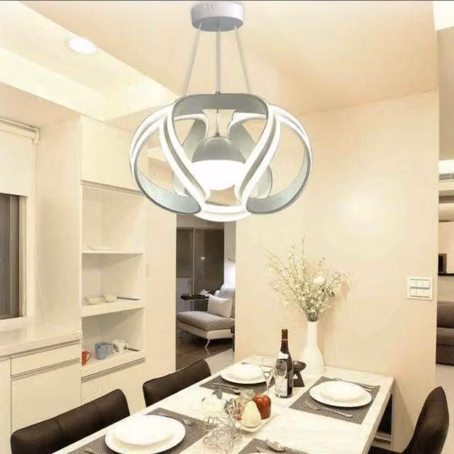 Lampadario a Sospensione Moderno Trade Shop Traesio con LED da 78W, Luce Regolabile e Design a Sfera in Metallo e Vetro, Bianco