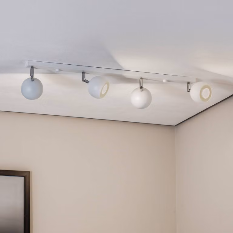 Faretto da soffitto Flame, bianco, 4 luci lunghe Flame SOLLUX LIGHTING, dimmerabile, Bianco / Opale, Soggiorno / Sala da pranzo, Metallo, Moderno, Faretto