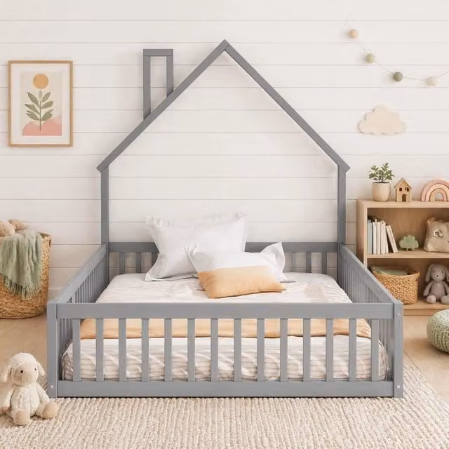 Letto per bambini REDOM con design a casetta in legno di pino e MDF, grigio, 140x190 cm