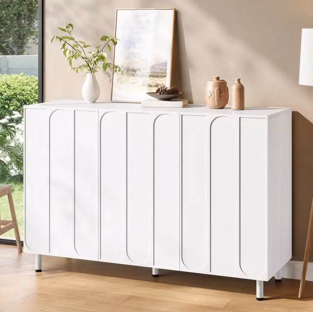 Sideboard bianco 2-in-1 in PB e MDF con 3 porte, ripiani regolabili e piedi in metallo