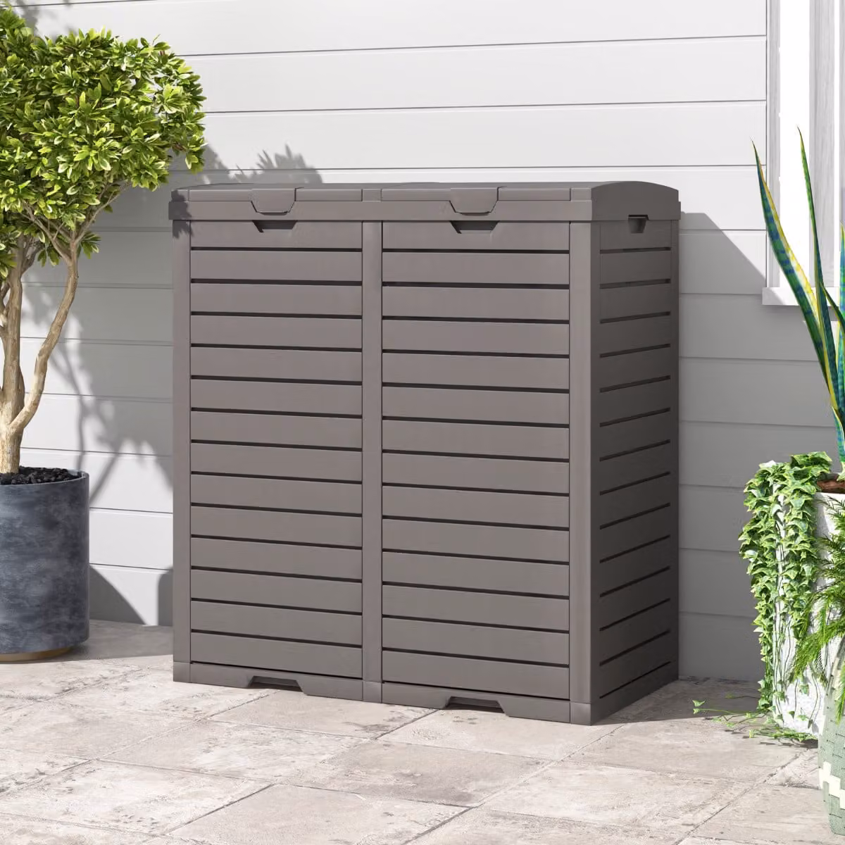 Bidone della spazzatura da esterno Costway da 235L con doppio secchio impermeabile e coperchio a ribalta in plastica, Grigio scuro