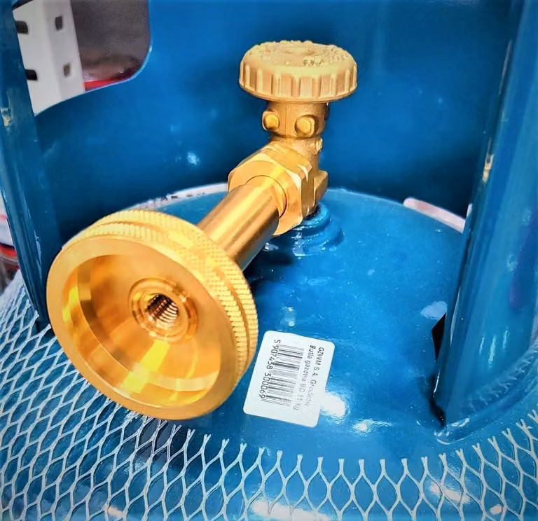 Adattatore per bombole GPL Zatech DISH per bombole da 11 kg W21.8 Filettatura sinistra Adattatore di riempimento Italia Polonia Francia Rifornimento