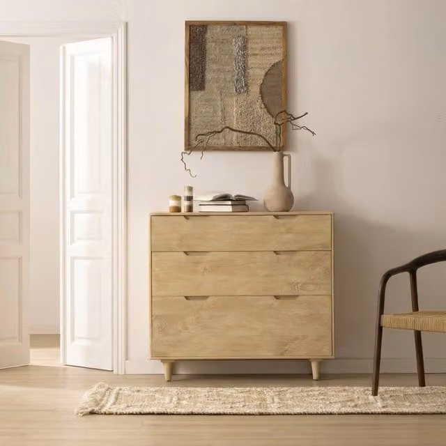 Comò Dakar Banak in legno massiccio di mango marrone H: 105 cm, L: 95 cm